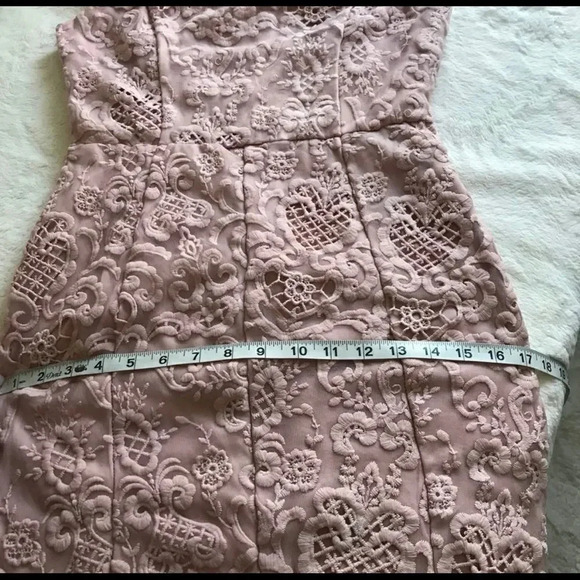 nikibiki pink crochet cup sleeve dress size m - Picture 6 of 16